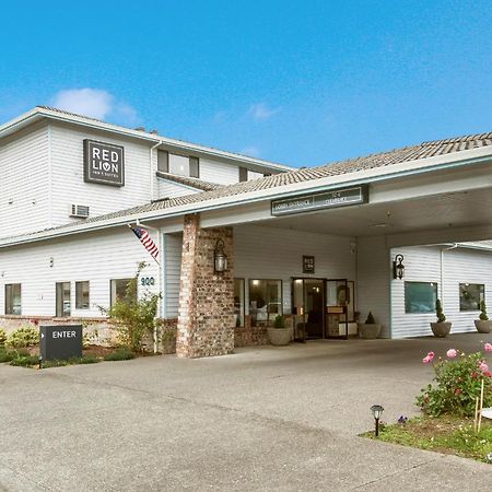 Red Lion Inn & Suites Seaside Exterior photo